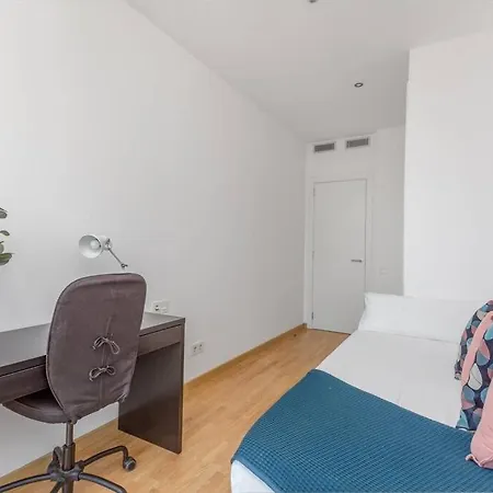 Lodging Fira Duplex - Barcelona Apartment
